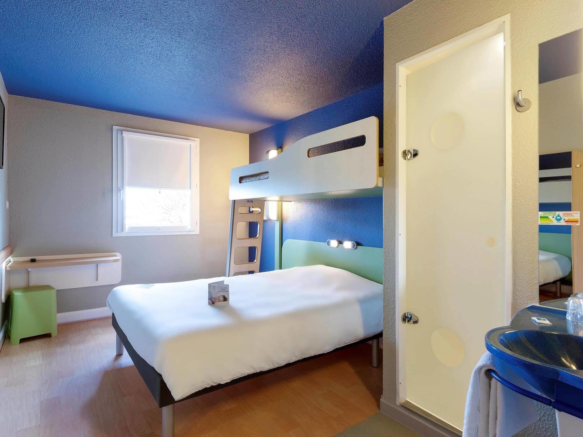 Ibis Budget La Roche Sur Yon Vendespace Mouilleron-le-Captif Eksteriør bilde
