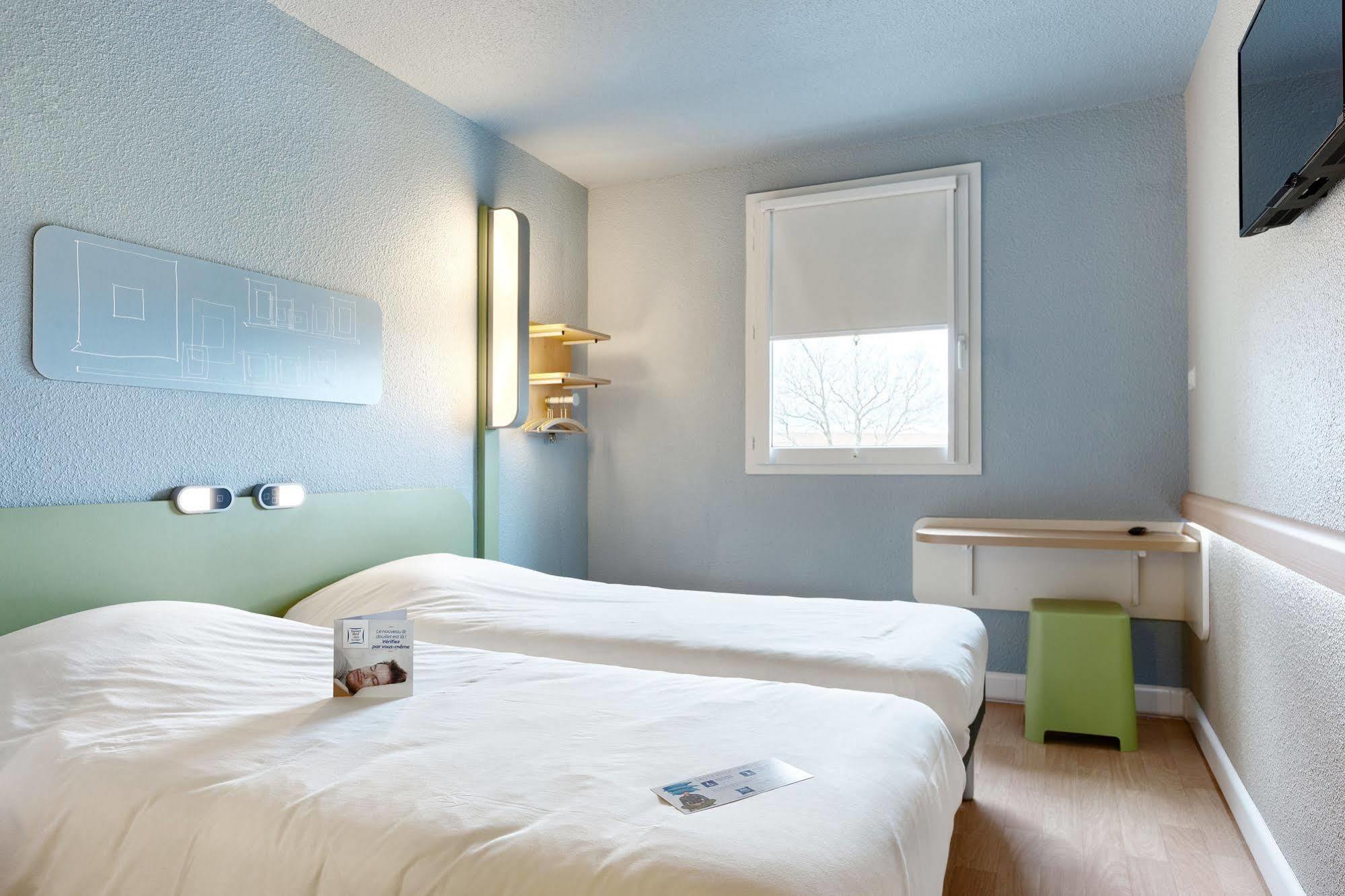Ibis Budget La Roche Sur Yon Vendespace Mouilleron-le-Captif Eksteriør bilde